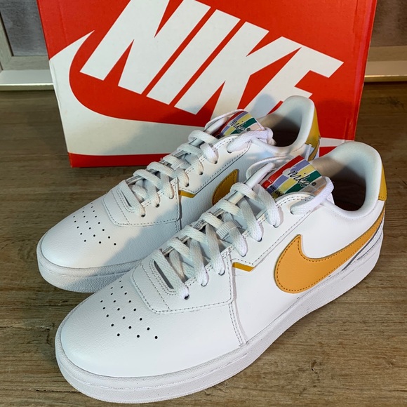 Nike Shoes - NEW Nike Court Blanc White / 7.5 8.5 9.5